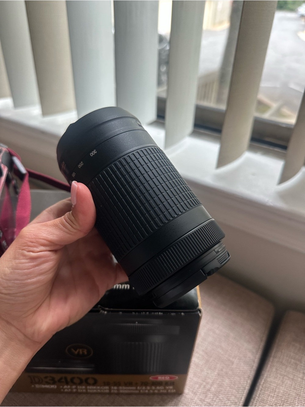 Nikon D3400 DSLR Camera with 18-55mm and 70-300mm Lenses & photographer backpack - Picture 5 of 15